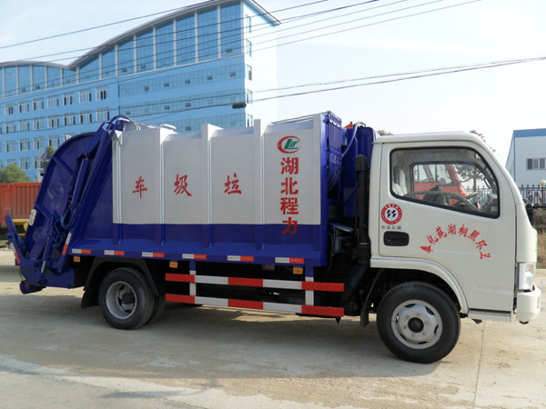 東風銳鈴4噸壓縮式垃圾車