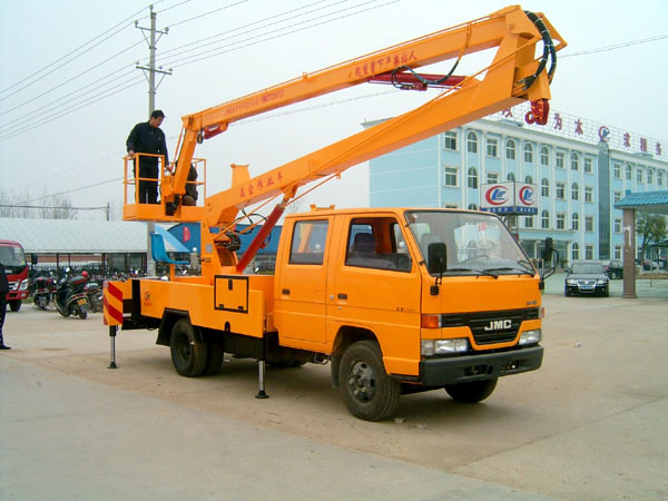 江鈴順達雙排高空作業車